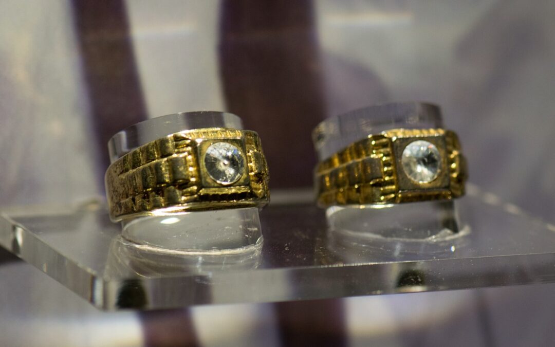Vendre ses bijoux en or : comment est calculé le prix, quelle fiscalité en 2026 et les pièges à éviter