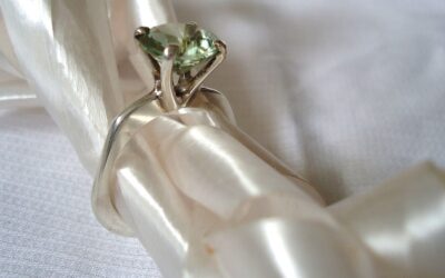 Rhodiage de l&rsquo;or blanc : pourquoi votre bijou jaunit et quand refaire le rhodiage